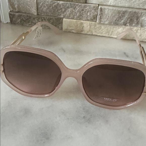 Octagon Sunglasses - Picture 6 of 7